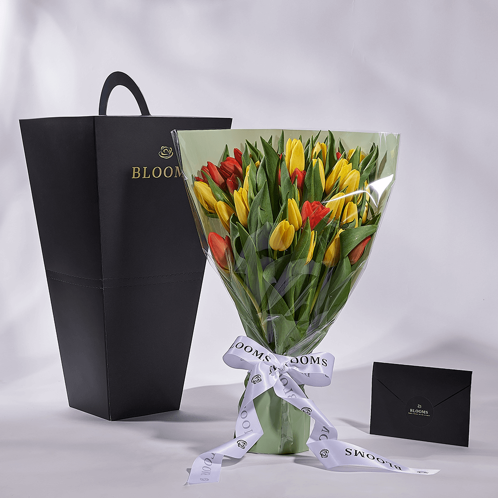 Country Garden Tulip Bouquet, tulip gift, tulips, seasonal flower gift, seasonal flowers, flower gift, flowers, Toronto delivery