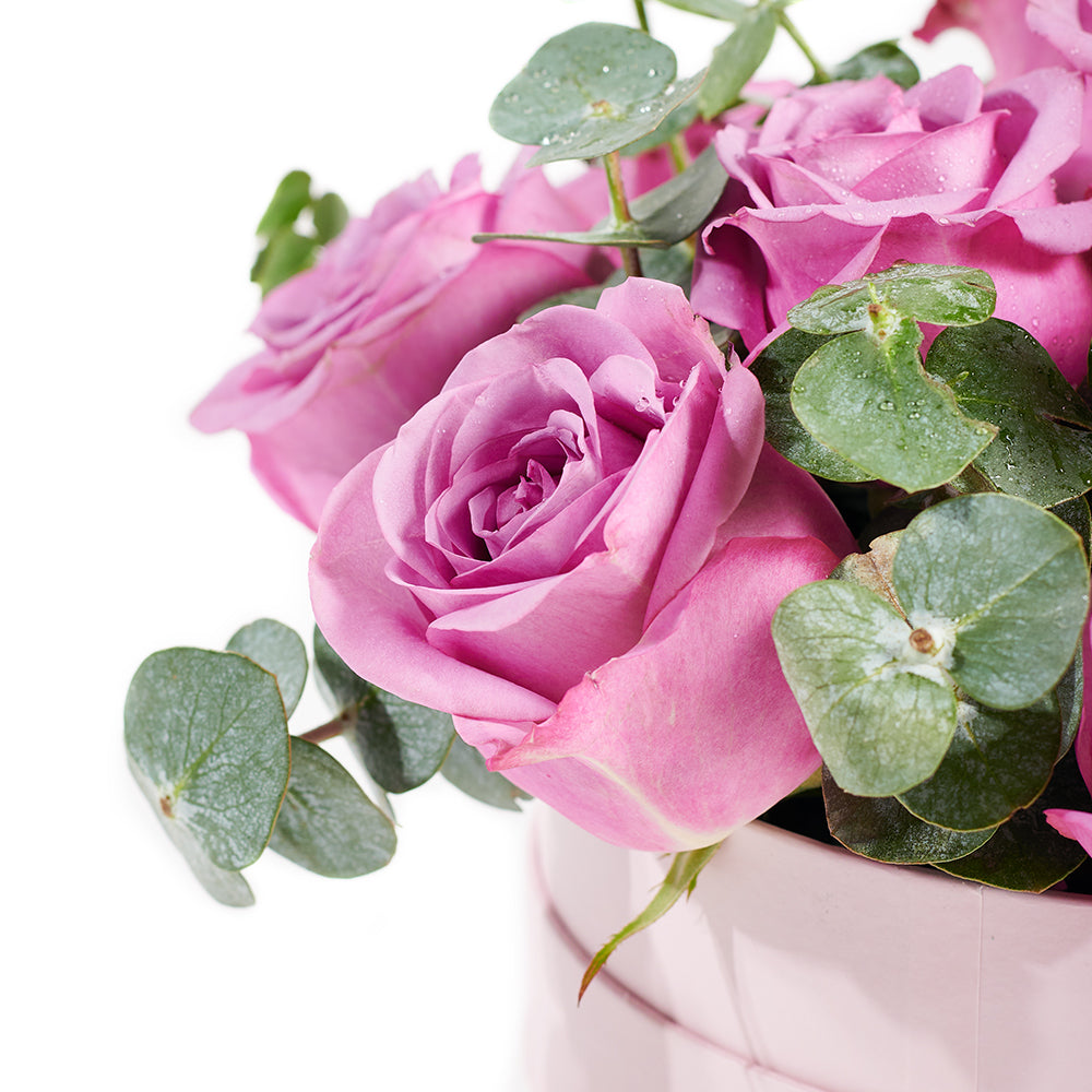 Luxe Passion Flowers and Champagne Gift - Roses and Champagne Gift Set - Same Day Toronto Delivery