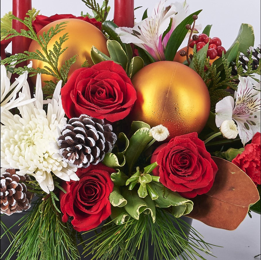 holiday, christmas, Mixed Floral Arrangement, Mix Floral Arrangement, Floral Arrangement, Set 24018-2021, holiday floral delivery, delivery holiday floral, christmas arrangement canada, canada christmas arrangement, toronto
