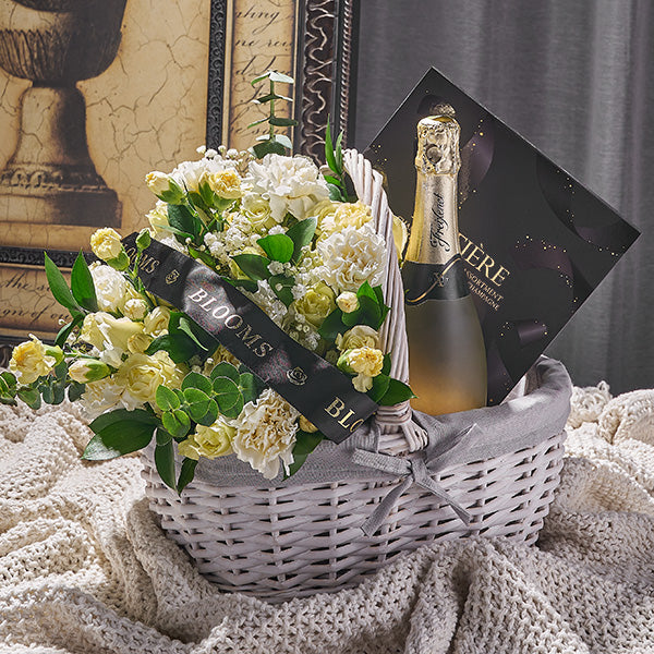 Soft neutral flower designs delivered with care in Toronto