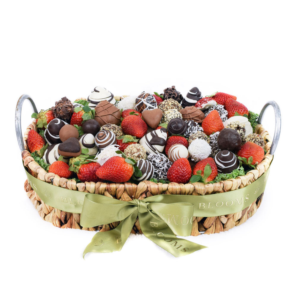Chocolate Dipped Strawberries to Devour - Chocolate Gift Basket - Same Day Toronto Delivery