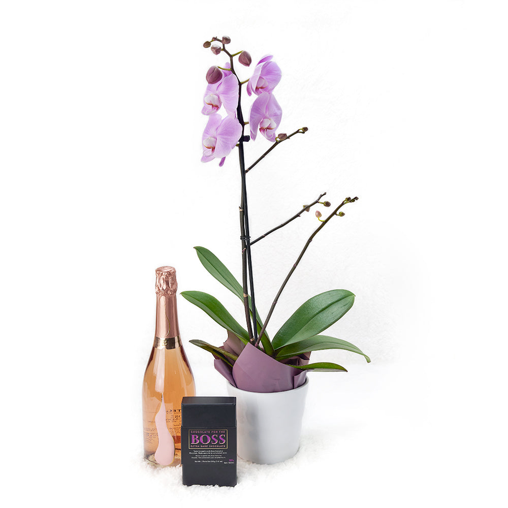 Floral Treasures Flowers &amp; Champagne Gift 