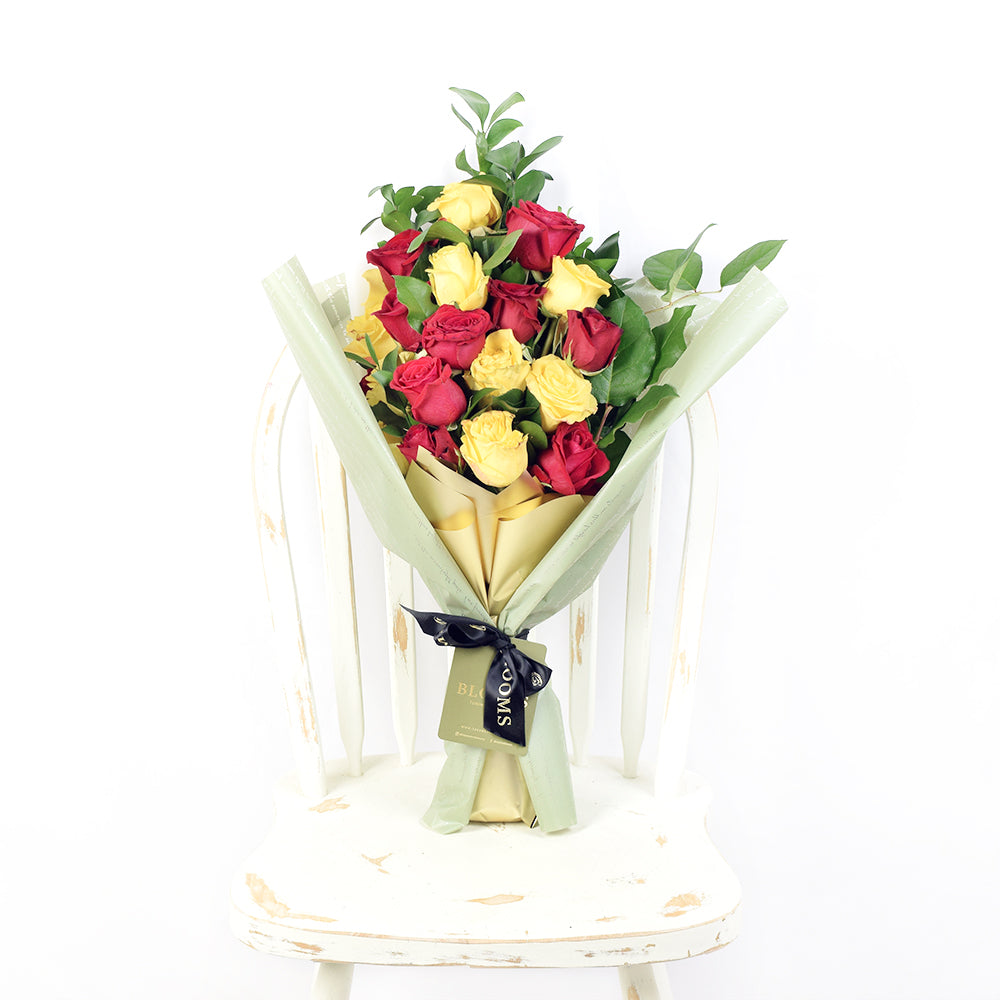 White Tea Roses Toronto - Toronto Same Day Flower Delivery - Toronto Flower Gifts