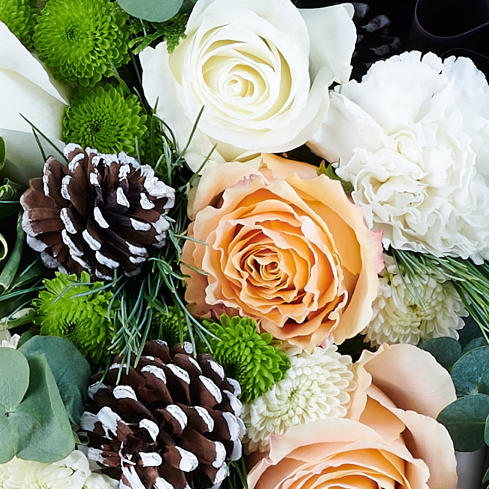 christmas,  holiday,  Mixed flower arrangement,  Mix Floral Arrangement,  Mixed Floral Arrangement,  Flower Arrangement,  Floral Arrangement,  Set 24020-2021, holiday flowers delivery, delivery holiday flowers, christmas bouquet canada, canada christmas bouquet, toronto